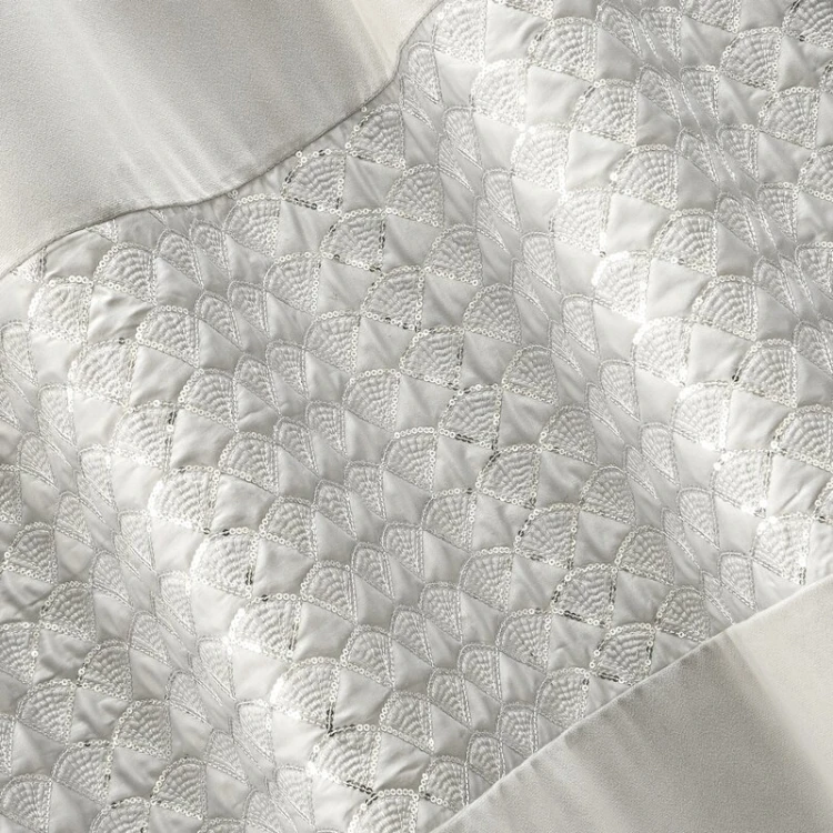 MWQ4BTV
