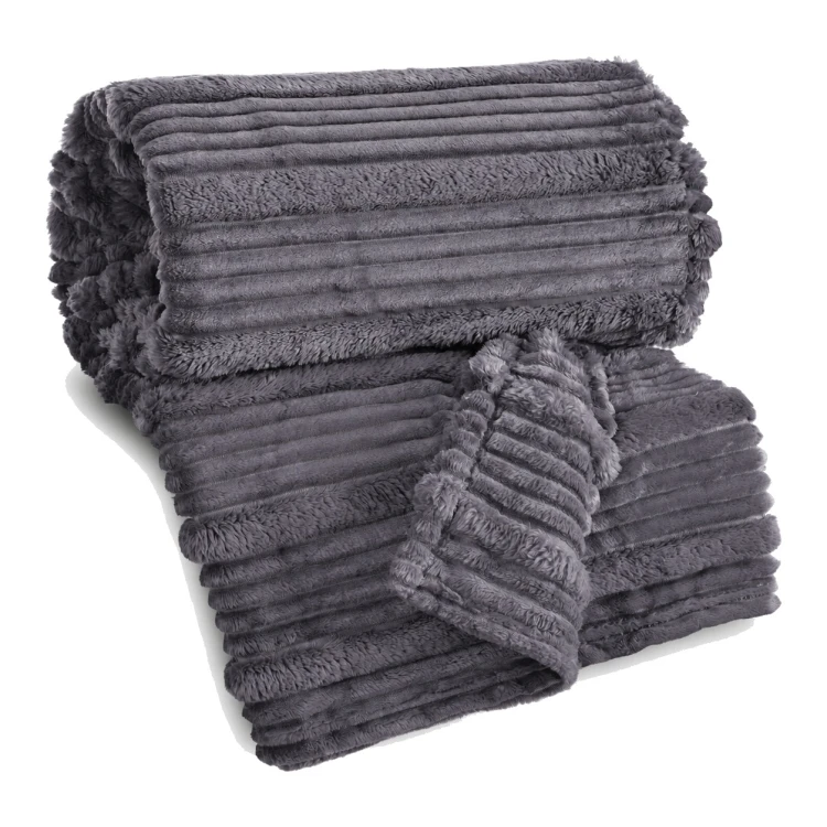 476502-5903571771230-Koc_NINA_stal_150x200-2